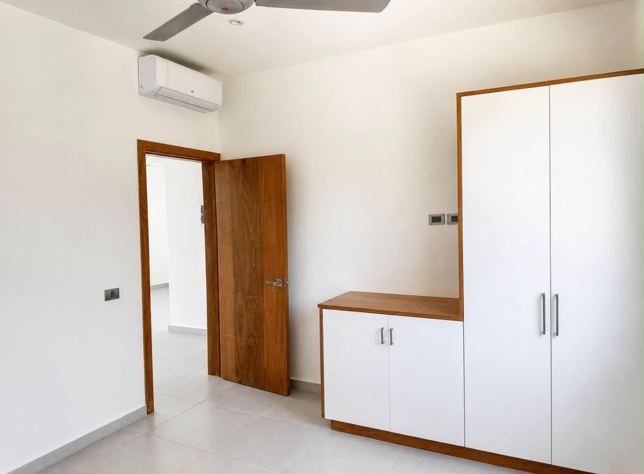 Exceptional Ocean-Close Condo Opportunity