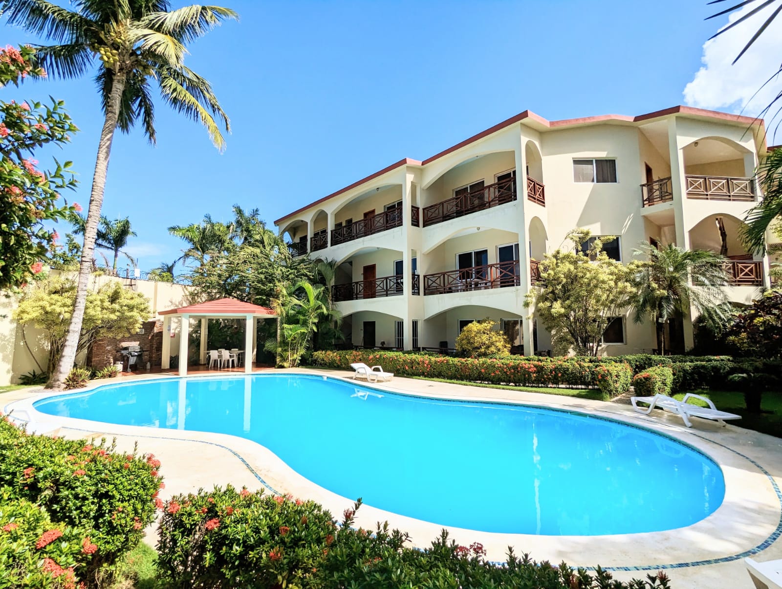 Two Combined Apartments with Flexible Investment Potential in the City Center