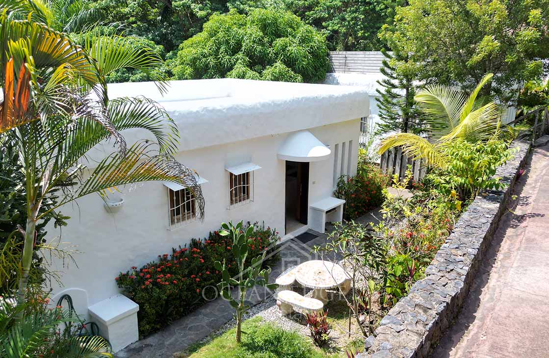 Tropical Villa with Independent Condo in Abra Grande near Playa Popy 1