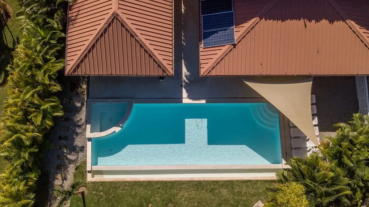 Gran oportunidad de inversión en Playa Bonita: villa a 200 metros de la playa