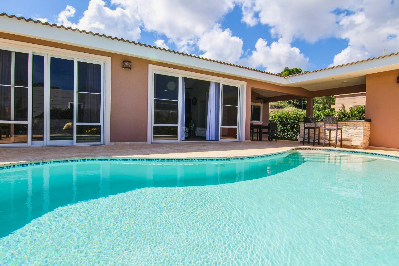 Villa Capri – 2-Bedroom Tropical Retreat with Private Pool