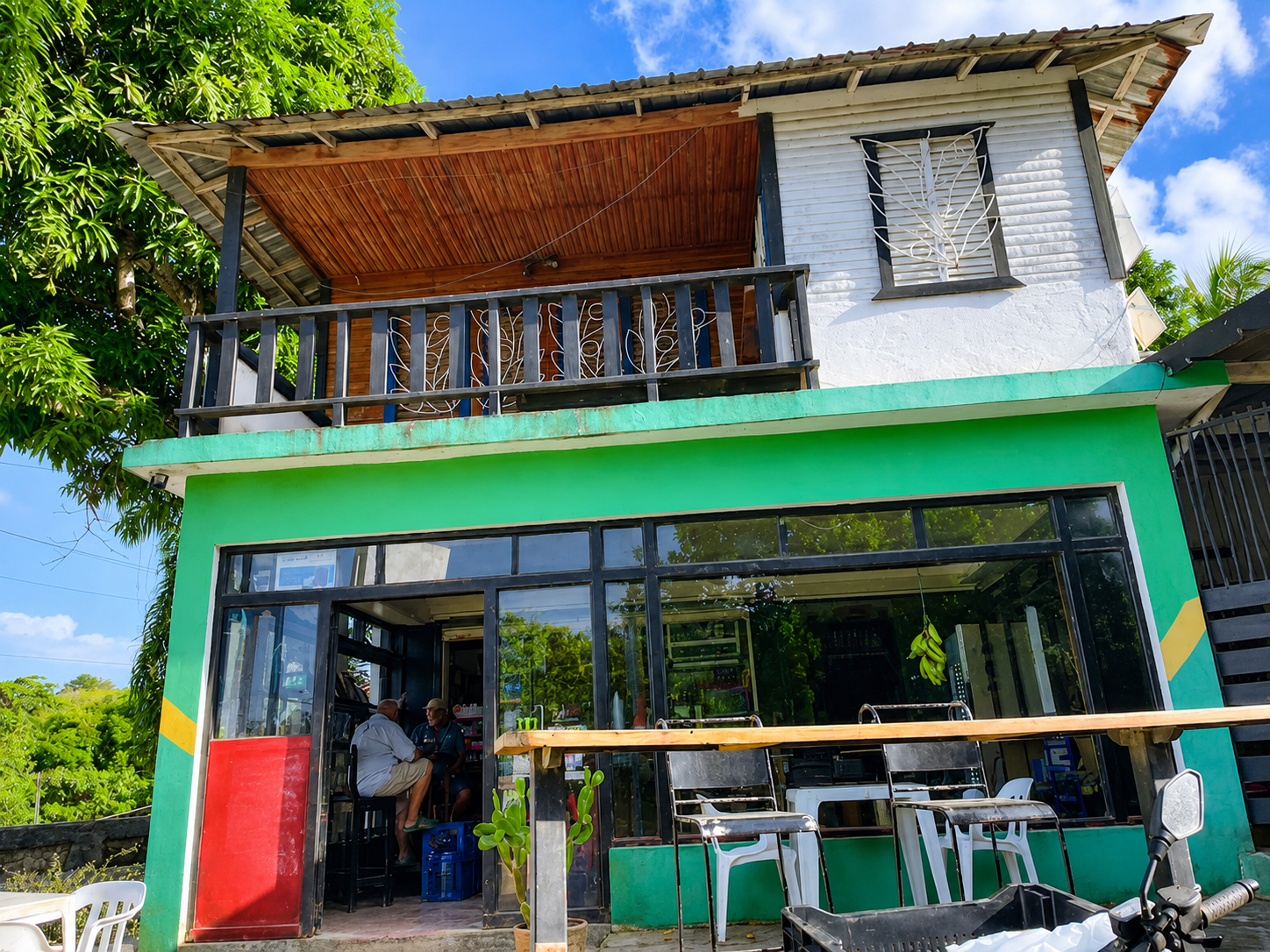 Propiedad comercial y residencial de estilo criollo tradicional en Las Terrenas
