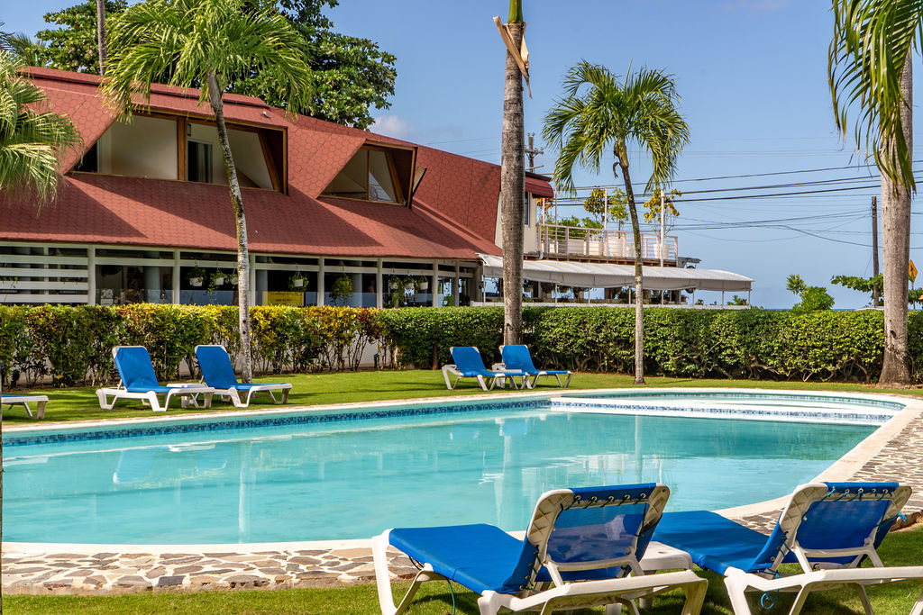 Stunning renovated condo for sale at Playa Punta Popy in Las Terrenas, close to everything.  150 steps from the ocean.