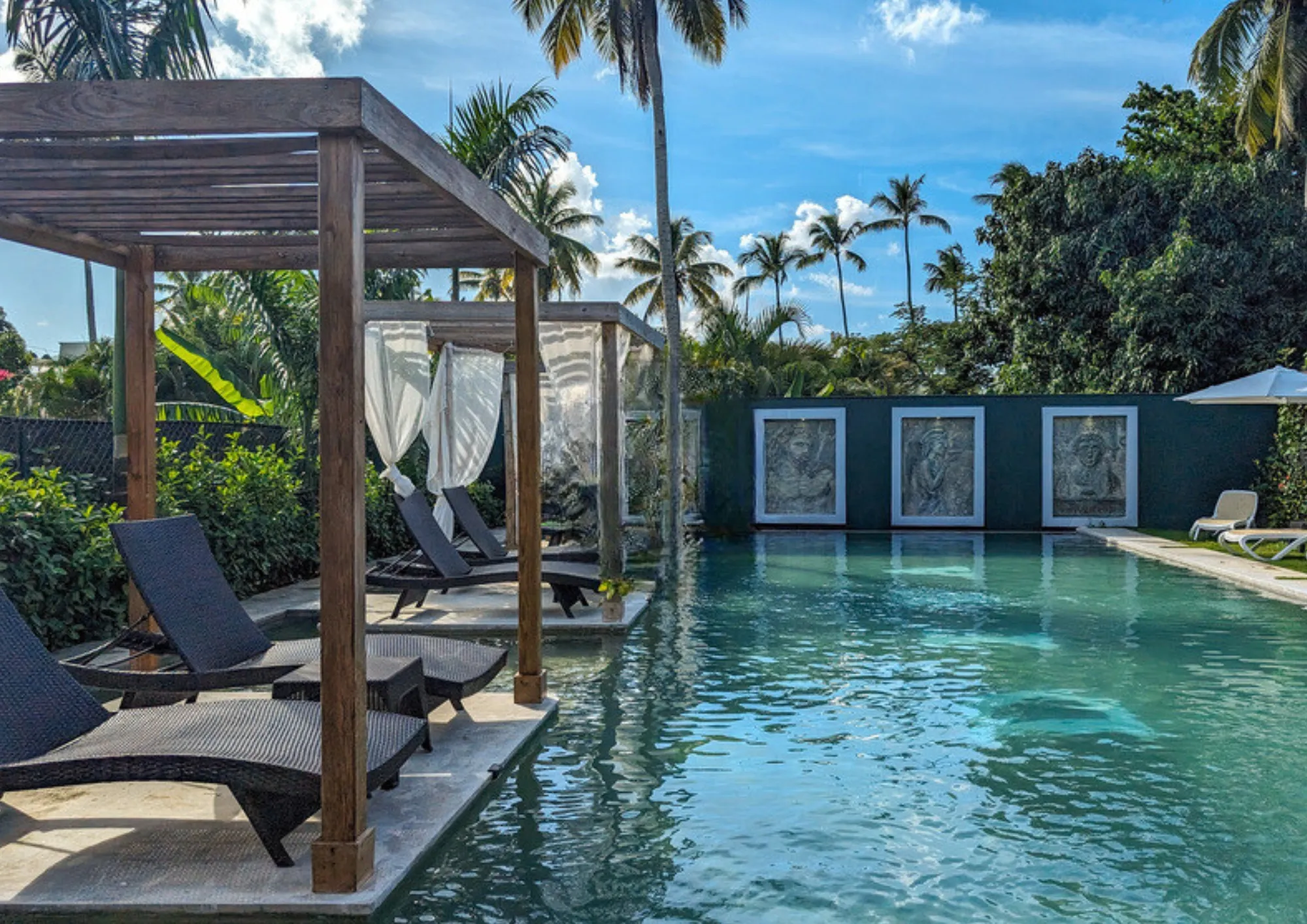 Villa acogedora con piscina y jardín, cerca de la playa y del pueblo