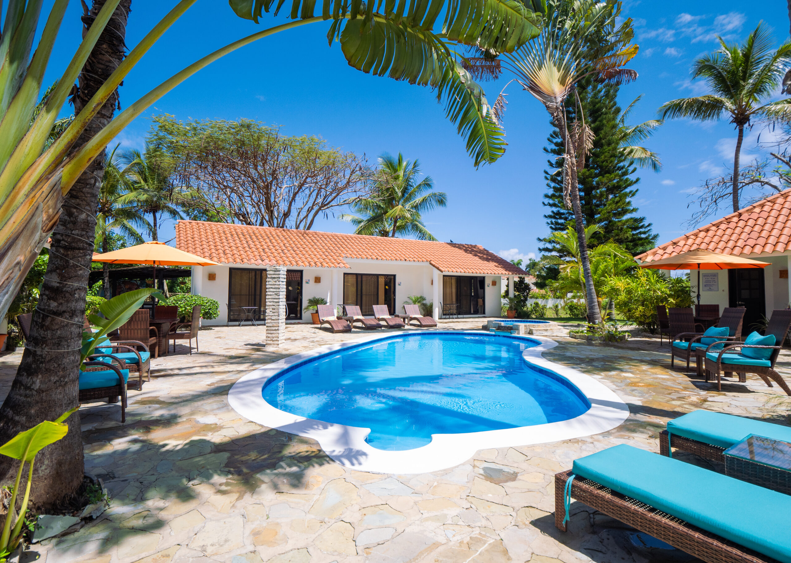 Turnkey Boutique Hotel with Owner Financing in Playa Laguna 2