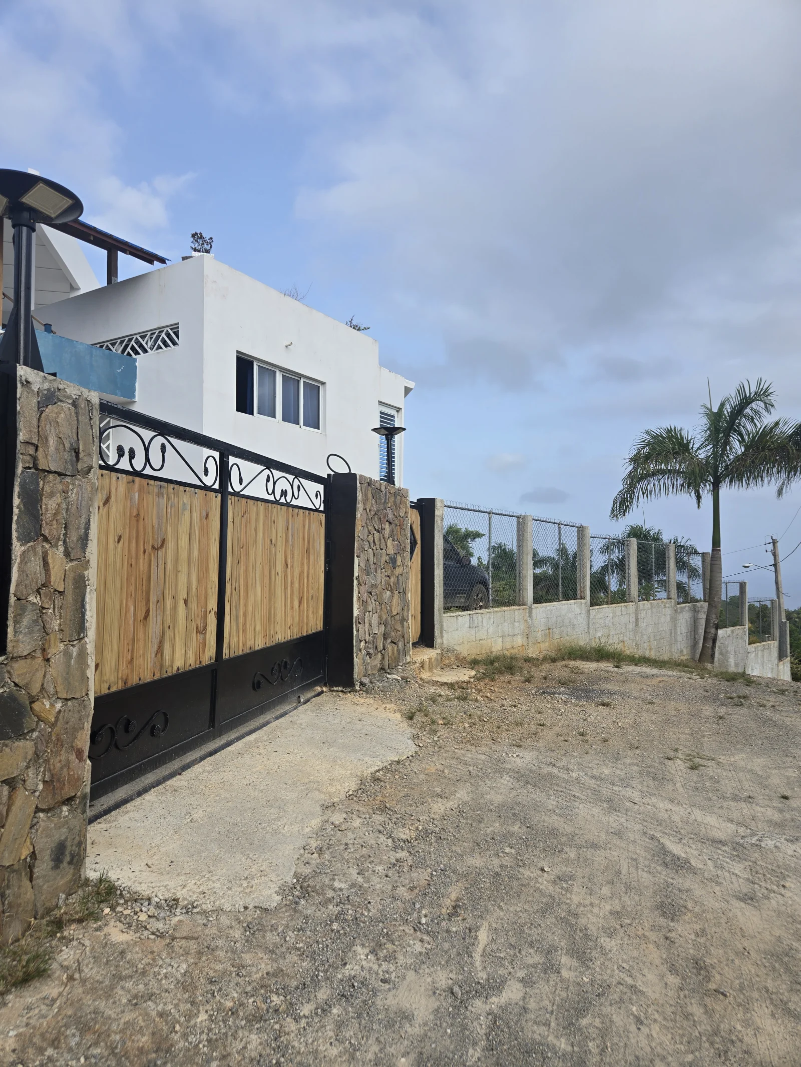 Villa versátil con vistas panorámicas al océano en una montaña a las afueras de Las Terrenas 
