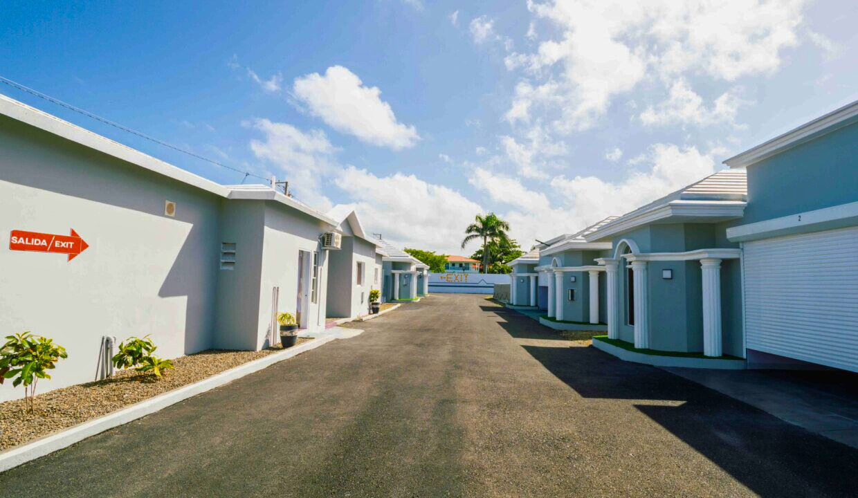 Cabana generadora de ingresos cerca de Sosua Ocean Village, 10 habitaciones y estacionamiento privado