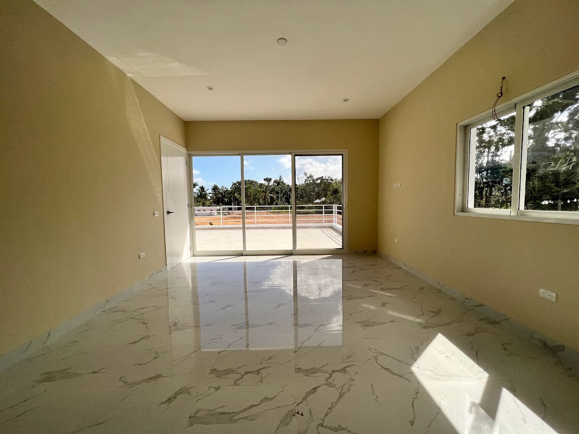 Unfurnished 3-BR modern designed villa in an upcoming neighbourhood of Punta Popy