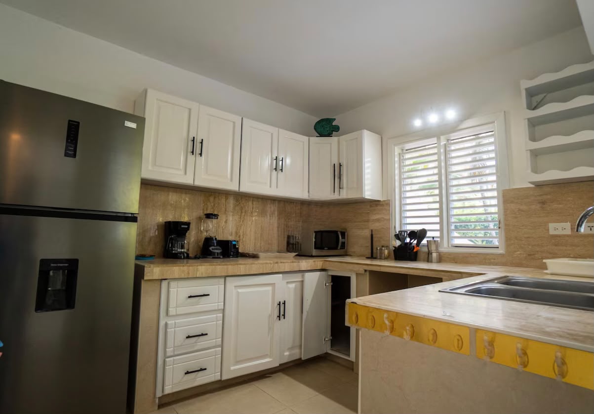 Four-Bedroom Villa Rental in Playa Las Ballenas