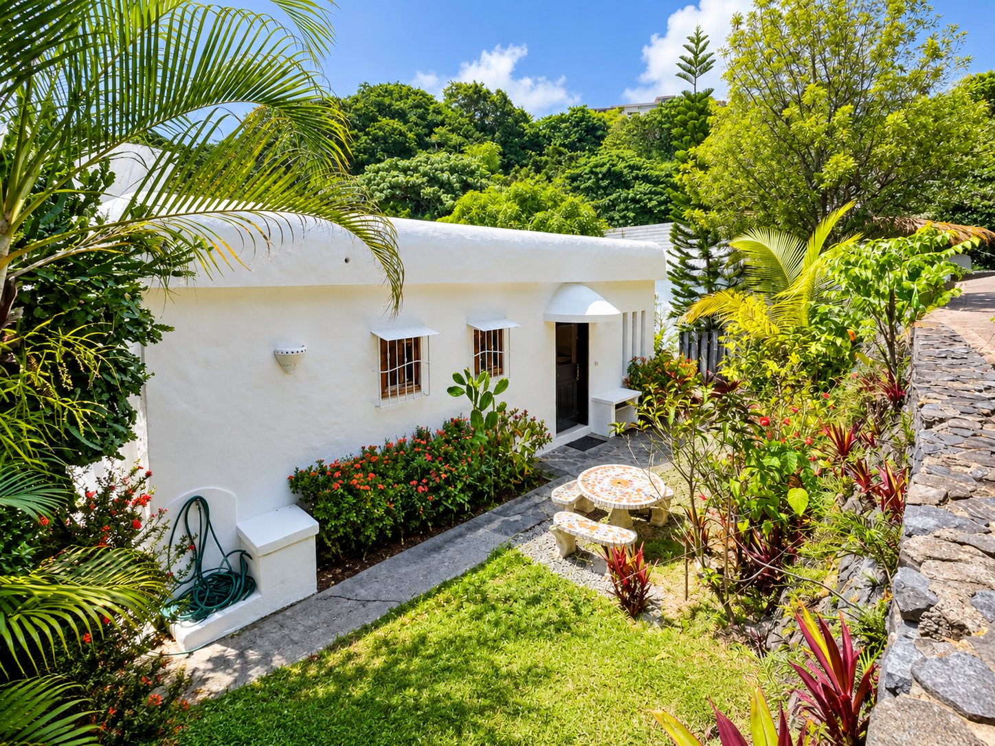 Villa de 4 dormitorios con apartamento independiente en Las Terrenas