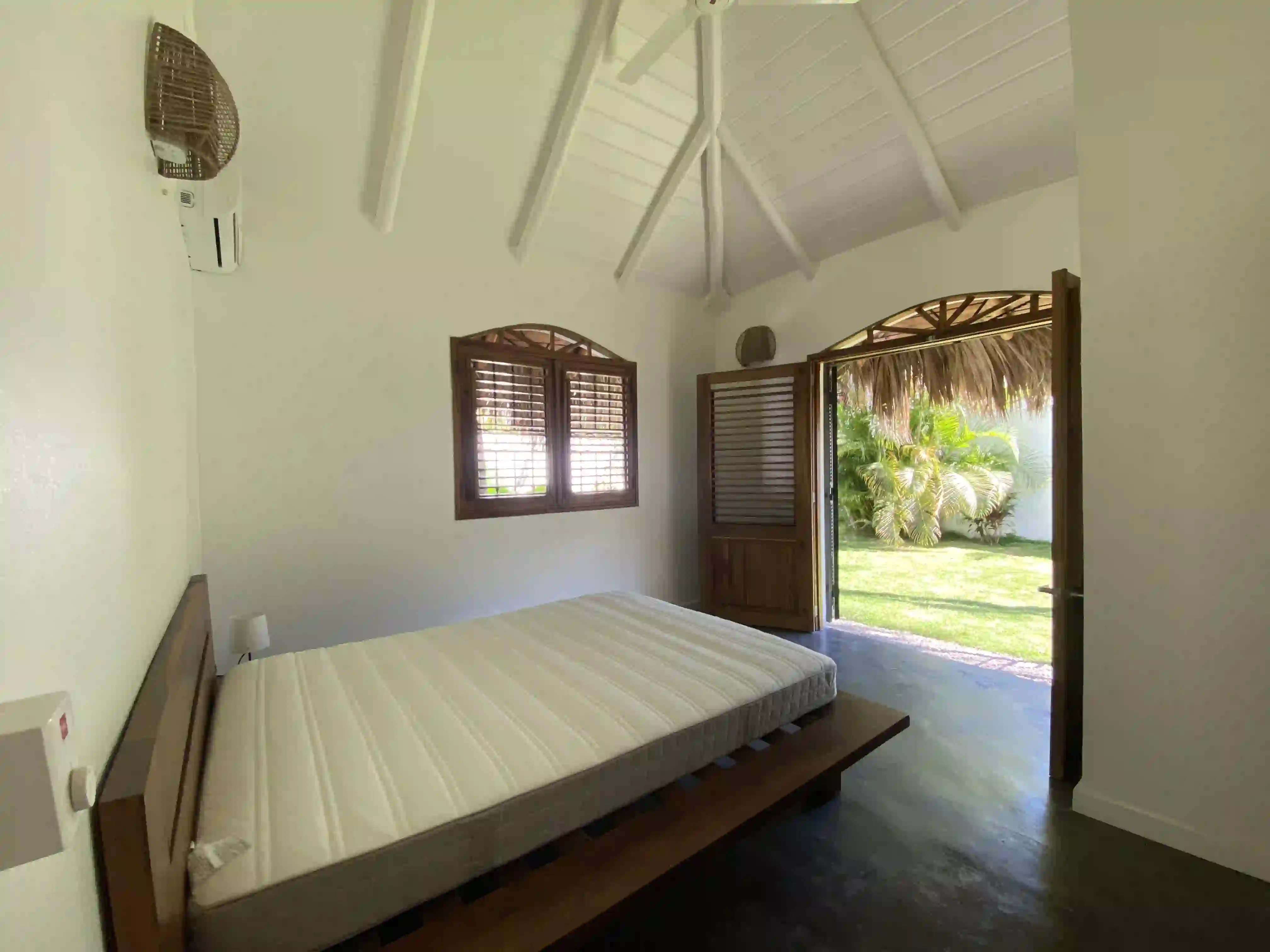 Charming 2-BR villa in a quiet neighbourhood