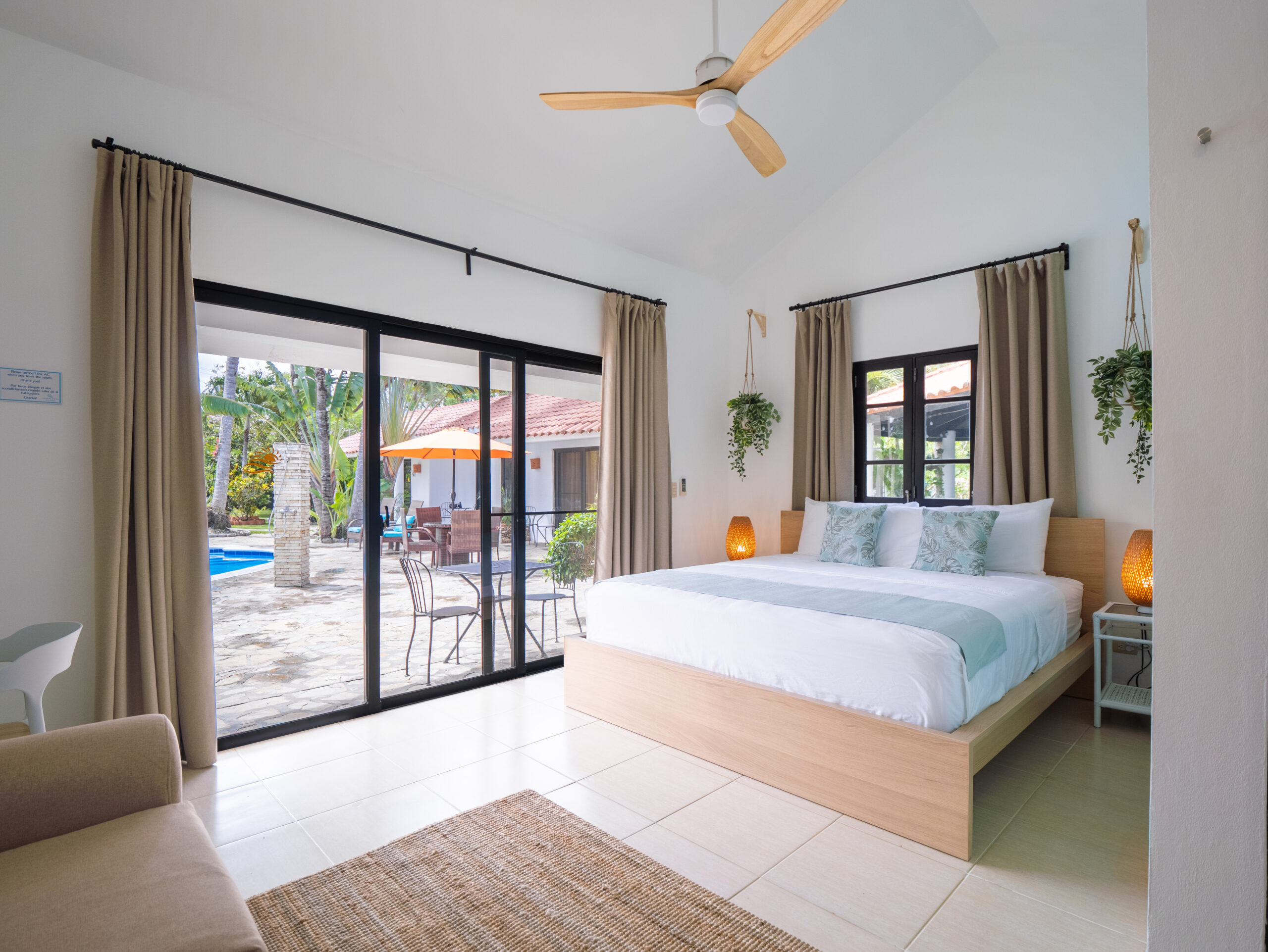 Turnkey Boutique Hotel with Owner Financing in Playa Laguna 5