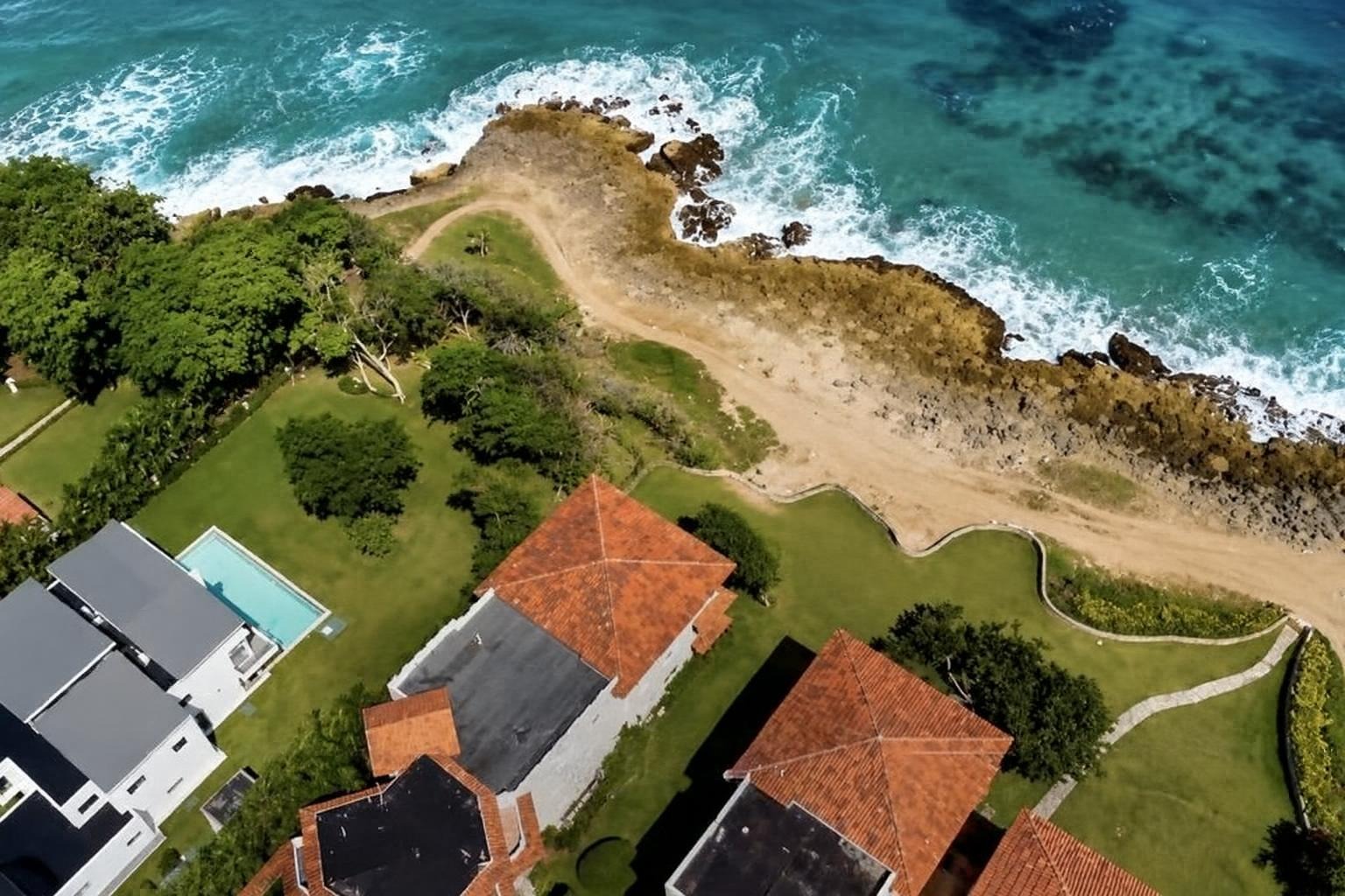 Condominio de 1 dormitorio con vista al jardín y acceso a la playa en Perla Marina 