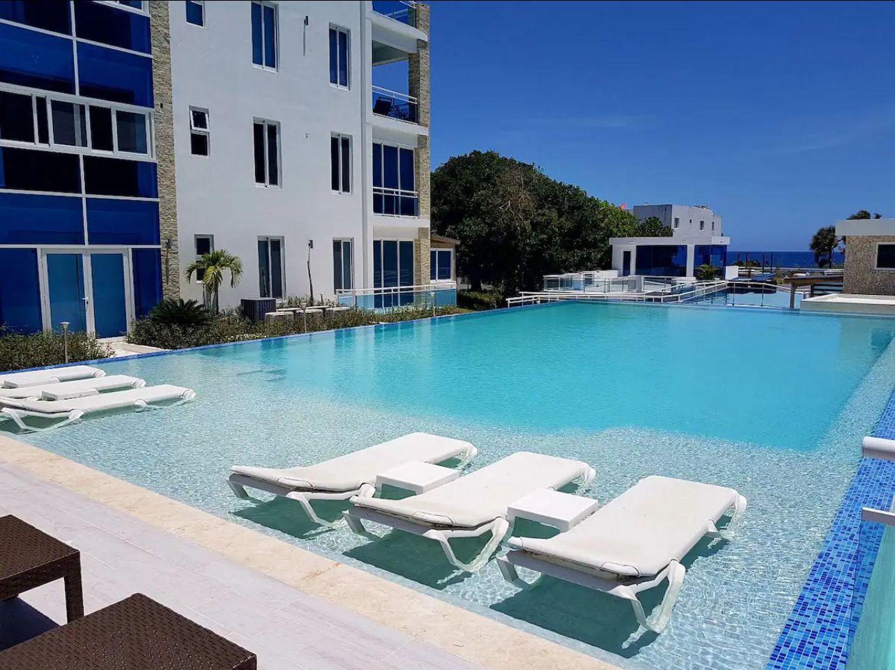 Coastal 2-Bed Condo with Pool & Ocean Access Laguna Beach, Sosúa