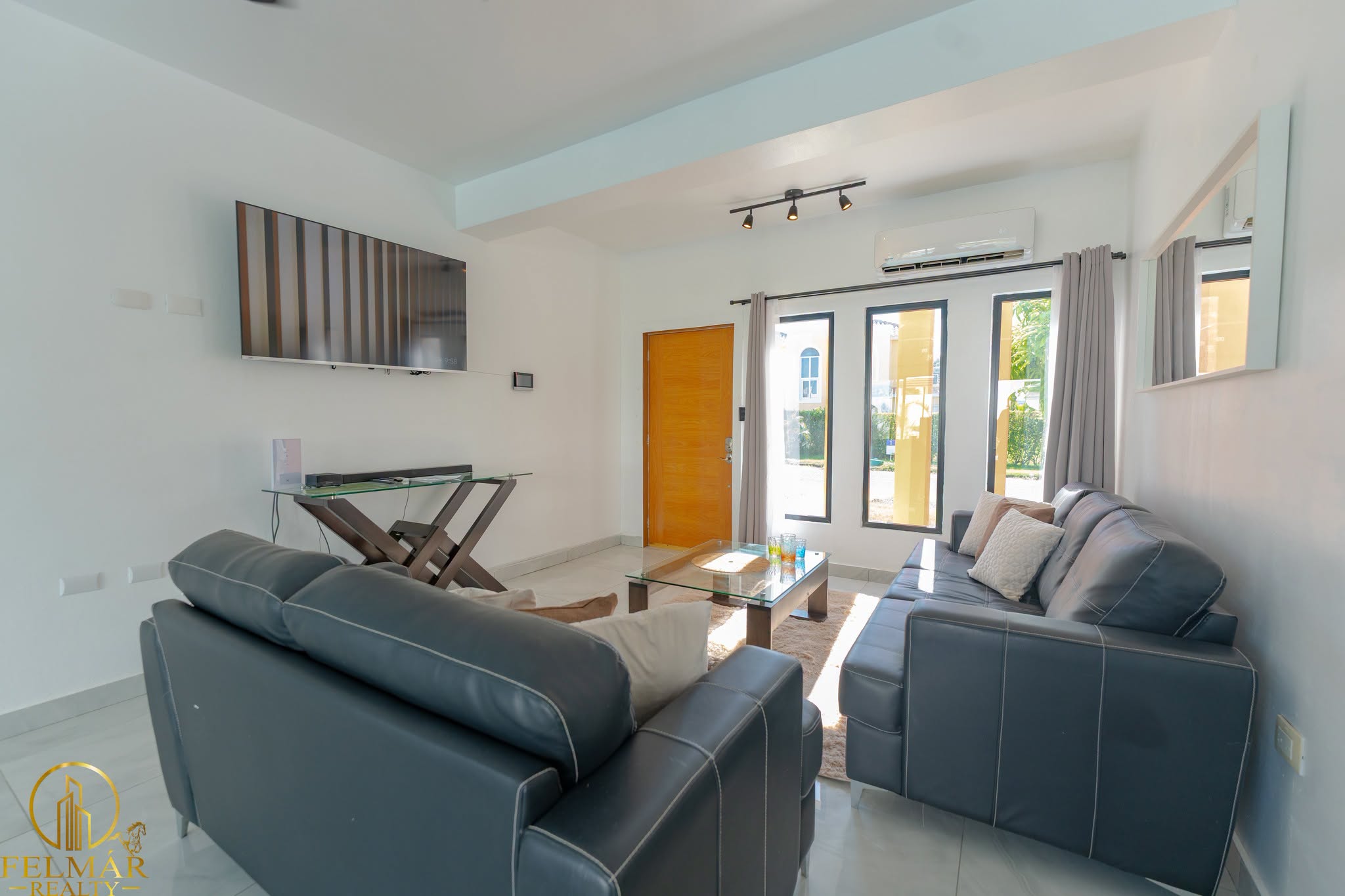 3 bedroom, 3.5 bathroom villa for rent in Sosua Ocean Village with private pool, terrace, 24/7 security, backup generator, and family-friendly amenities. 15