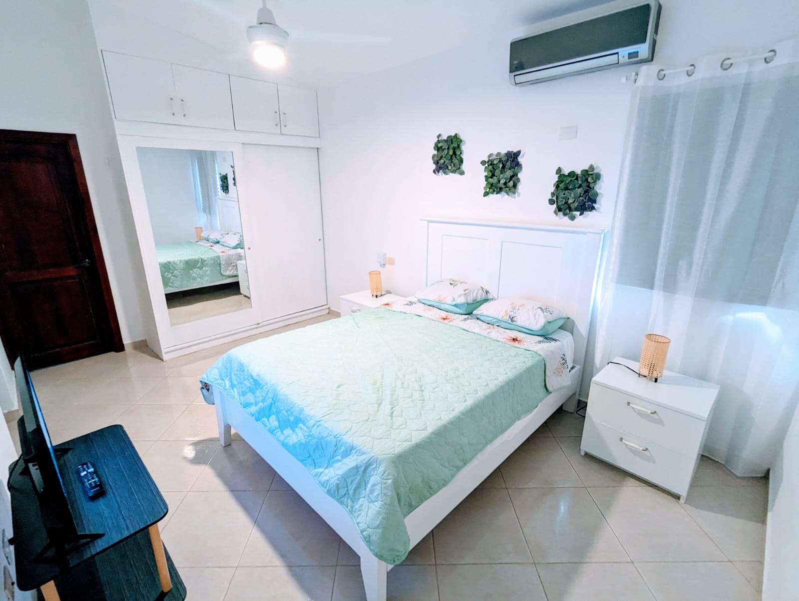Two Combined Apartments with Flexible Investment Potential in the City Center