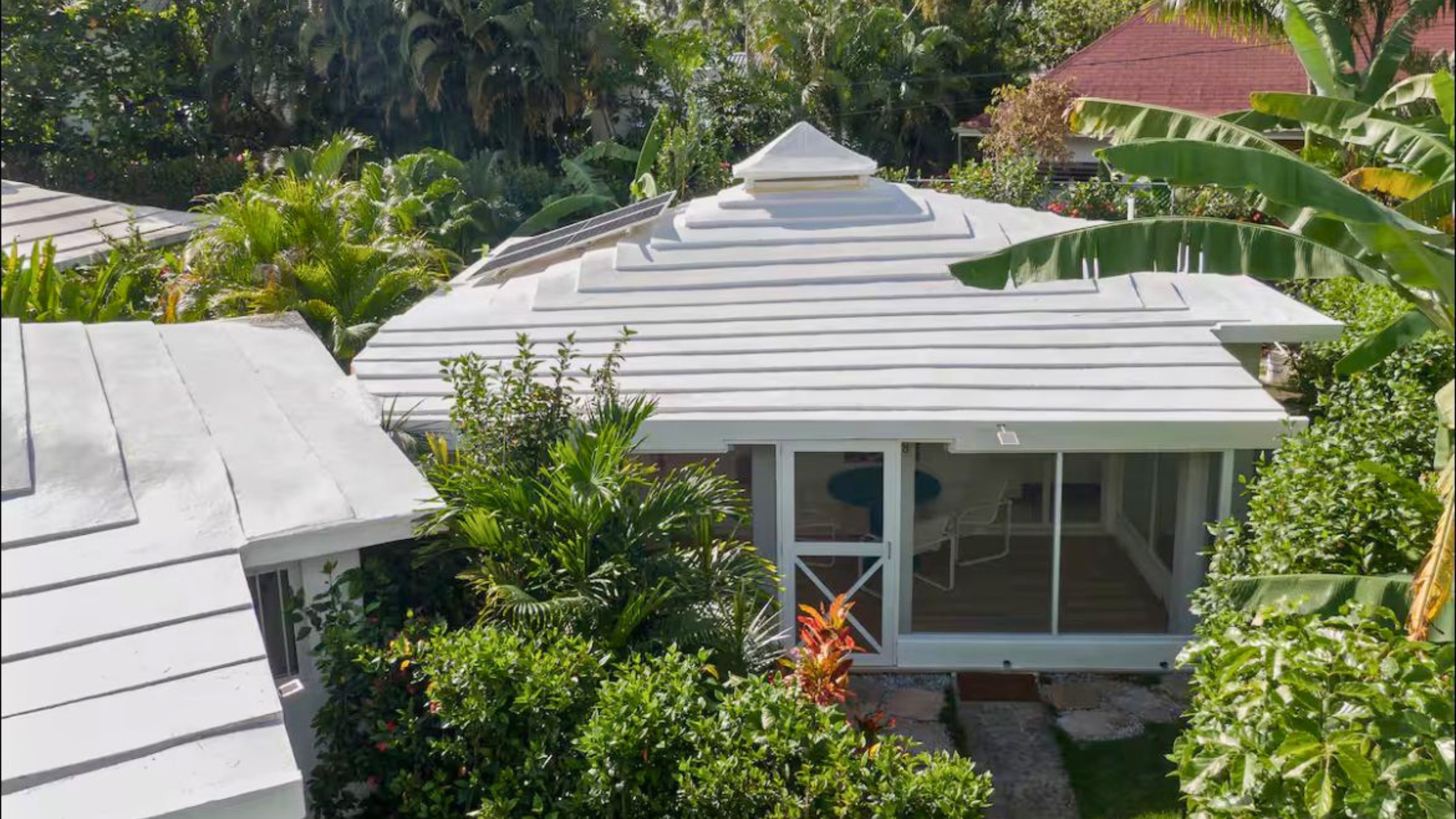 Tropical Beachside Bungalow