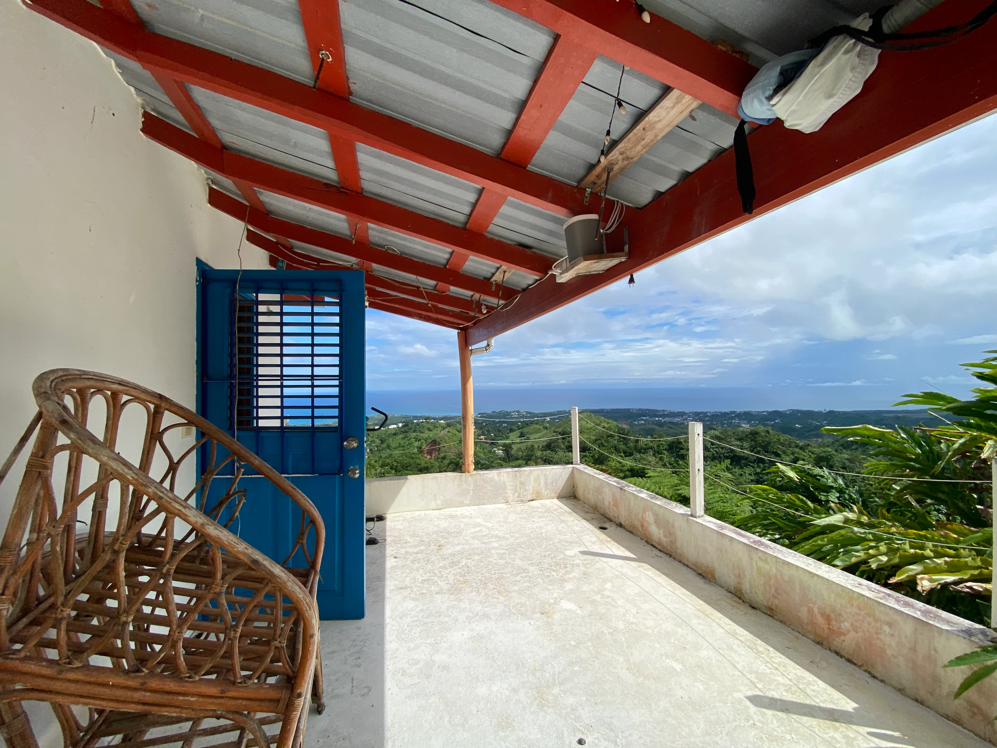 Affordable renovation-perfect villa with spectacular ocean view