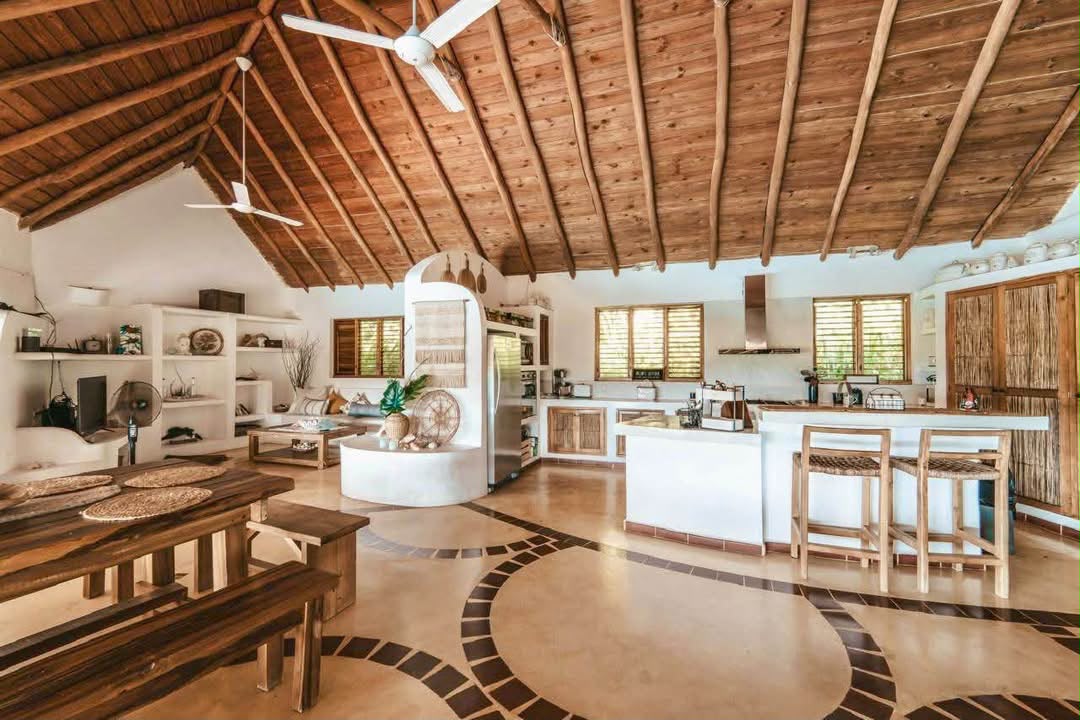 Tropical 7-Bedroom Villa with Infinity Pool and Panoramic Views in Las Terrenas
