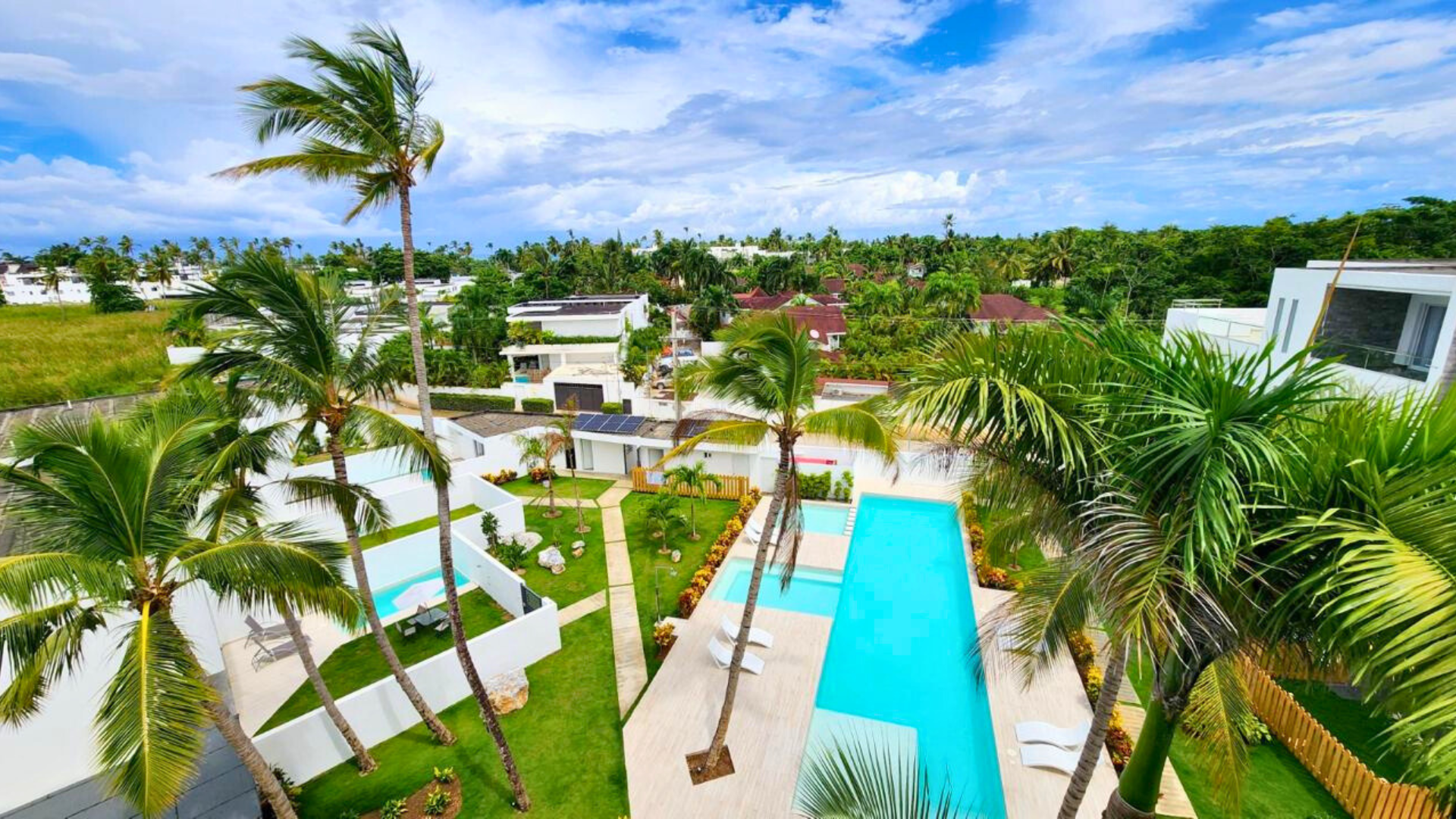 Ático dúplex con vistas al mar, jacuzzi y exención fiscal