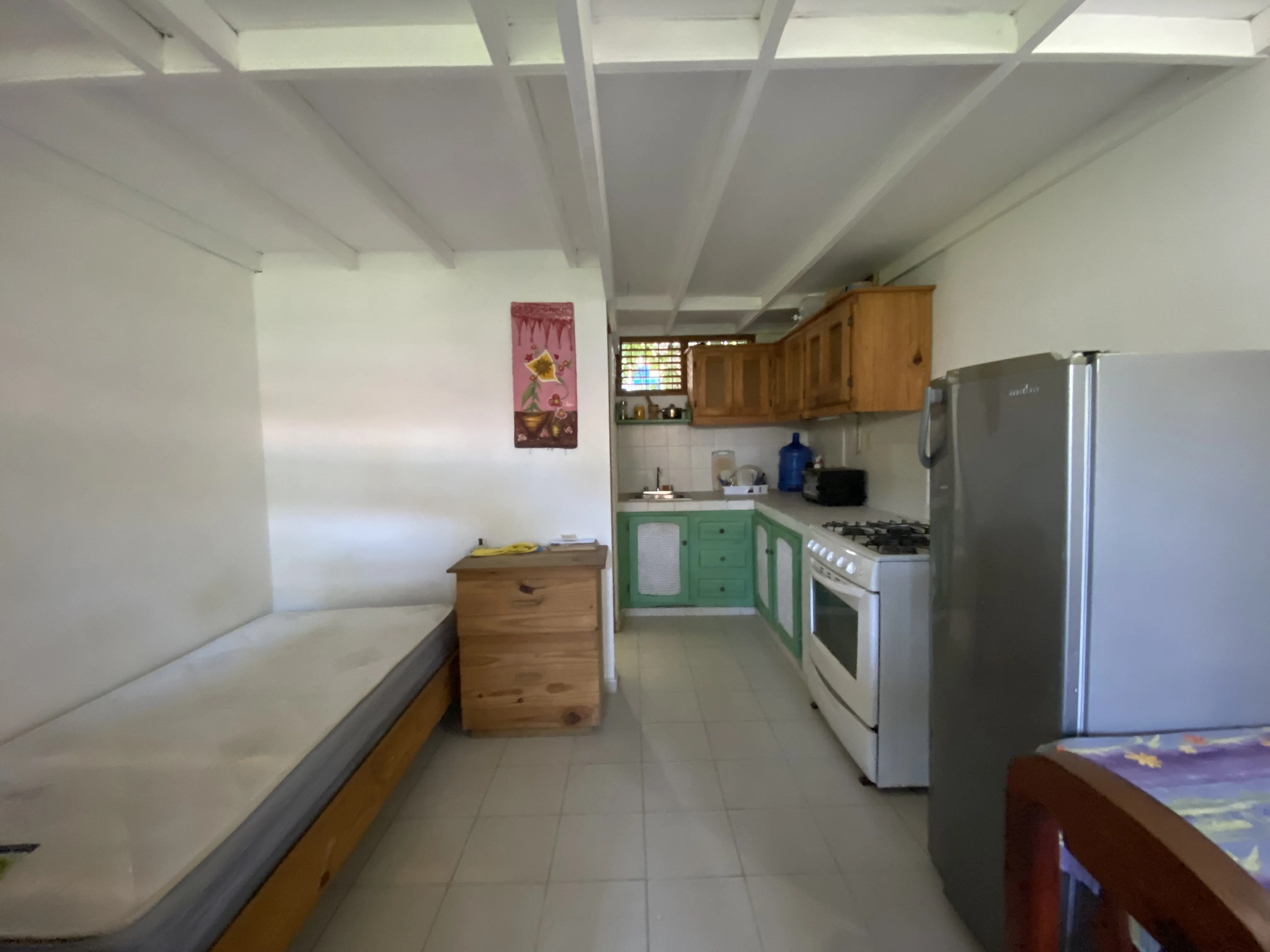 Estudio céntrico con amplio altillo en un agradable residencial cerrado