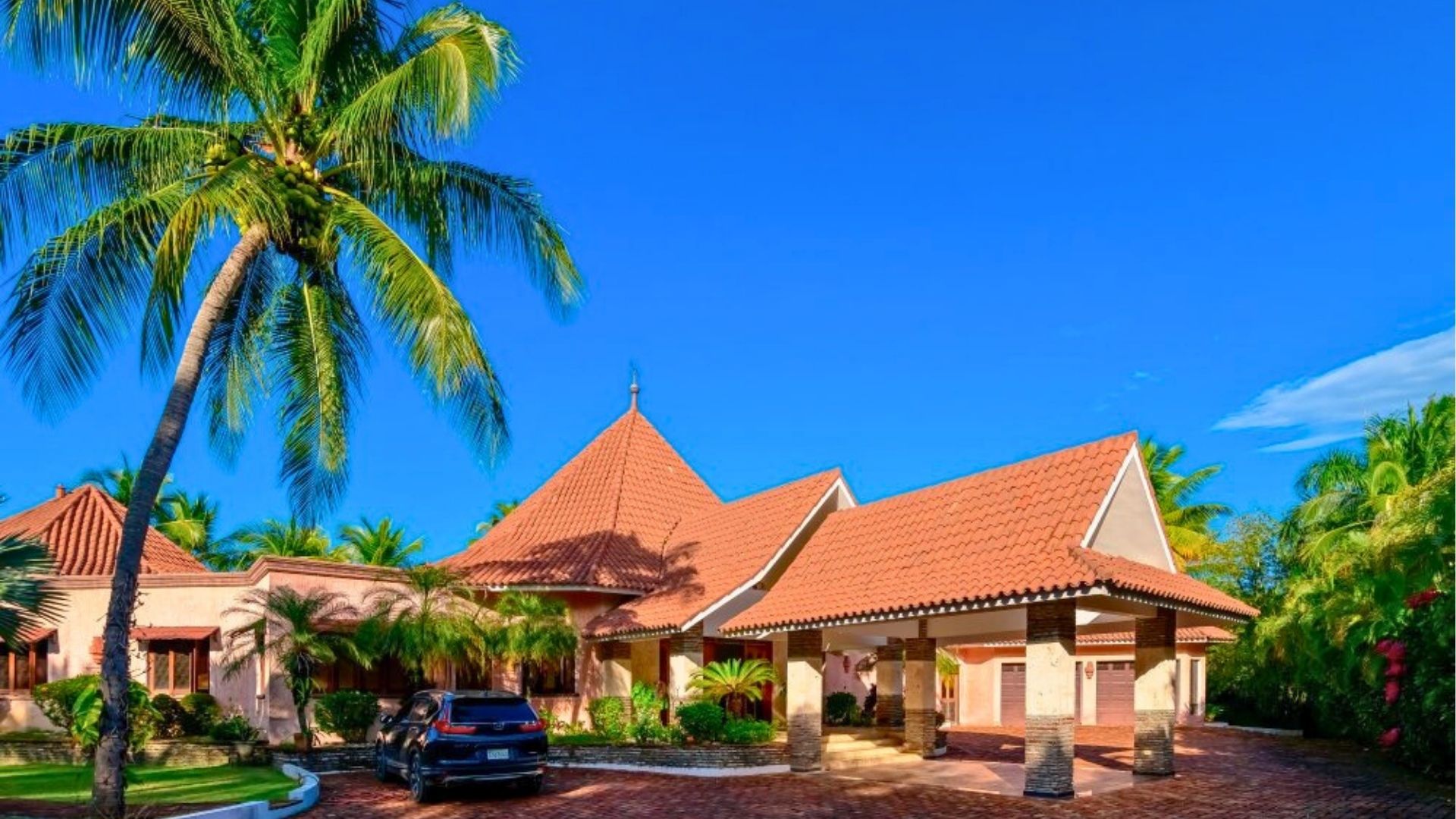 Private Tropical Escape with Pool & Garden Oasis