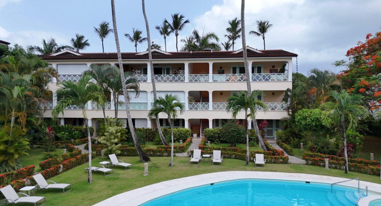 Apartamento de 1 dormitorio frente al mar con acceso directo al océano a un precio excepcional