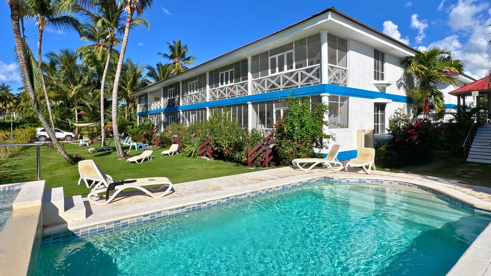 Elegante estudio renovado con altillo, ubicación privilegiada cerca de Ballenas Beach