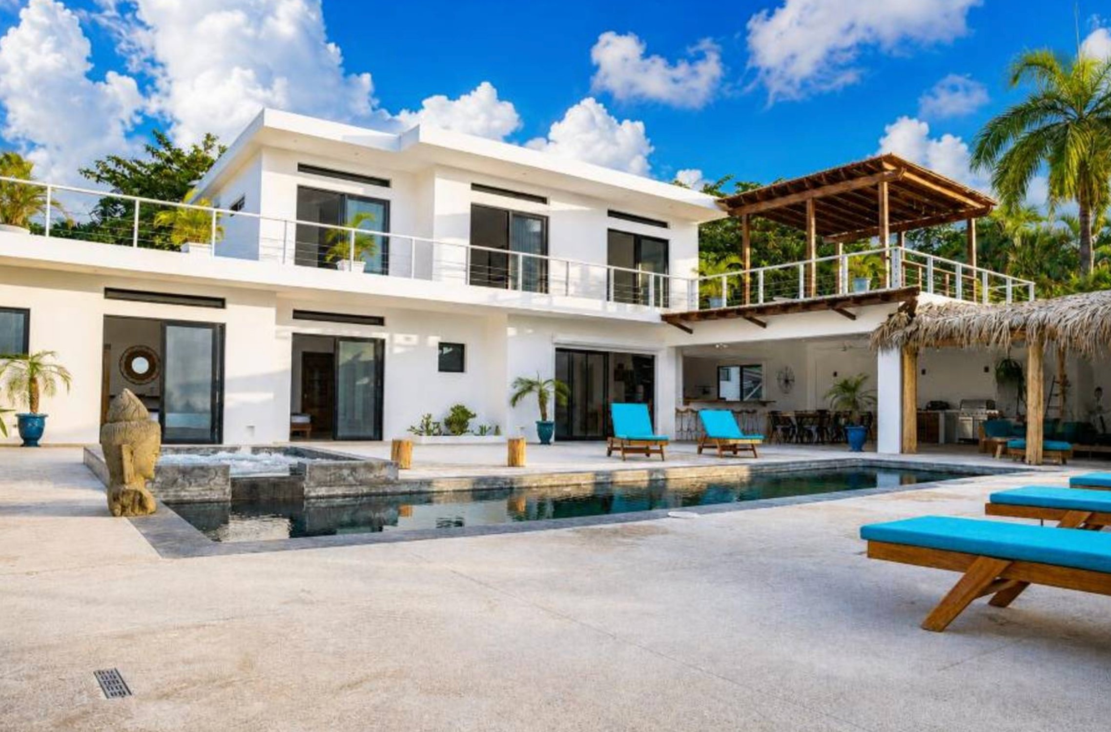 Villa de 5 dormitorios con vistas al mar en La Barbacoa