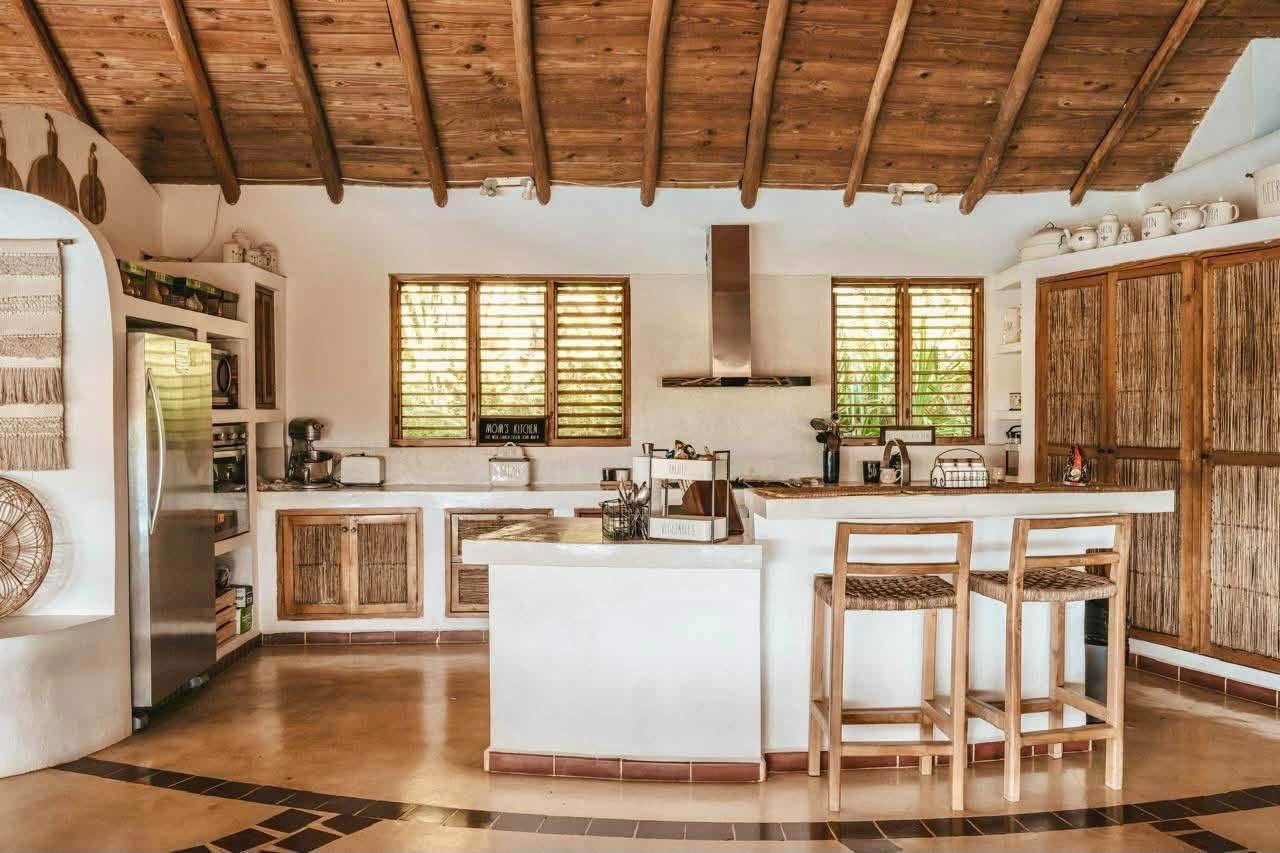 Tropical 7-Bedroom Villa with Infinity Pool and Panoramic Views in Las Terrenas