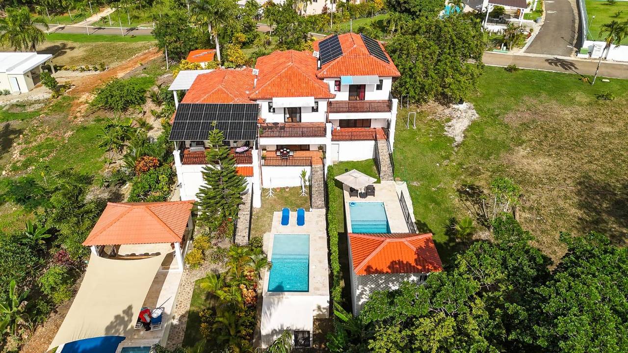 3-Bedroom Townhome with Private Pool in La Mulata, Sosúa