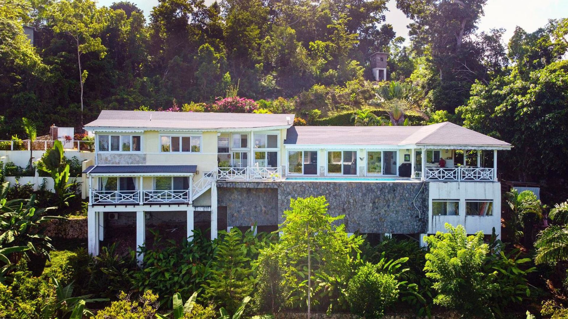 Impresionante villa con vistas al mar en las colinas de Portillo