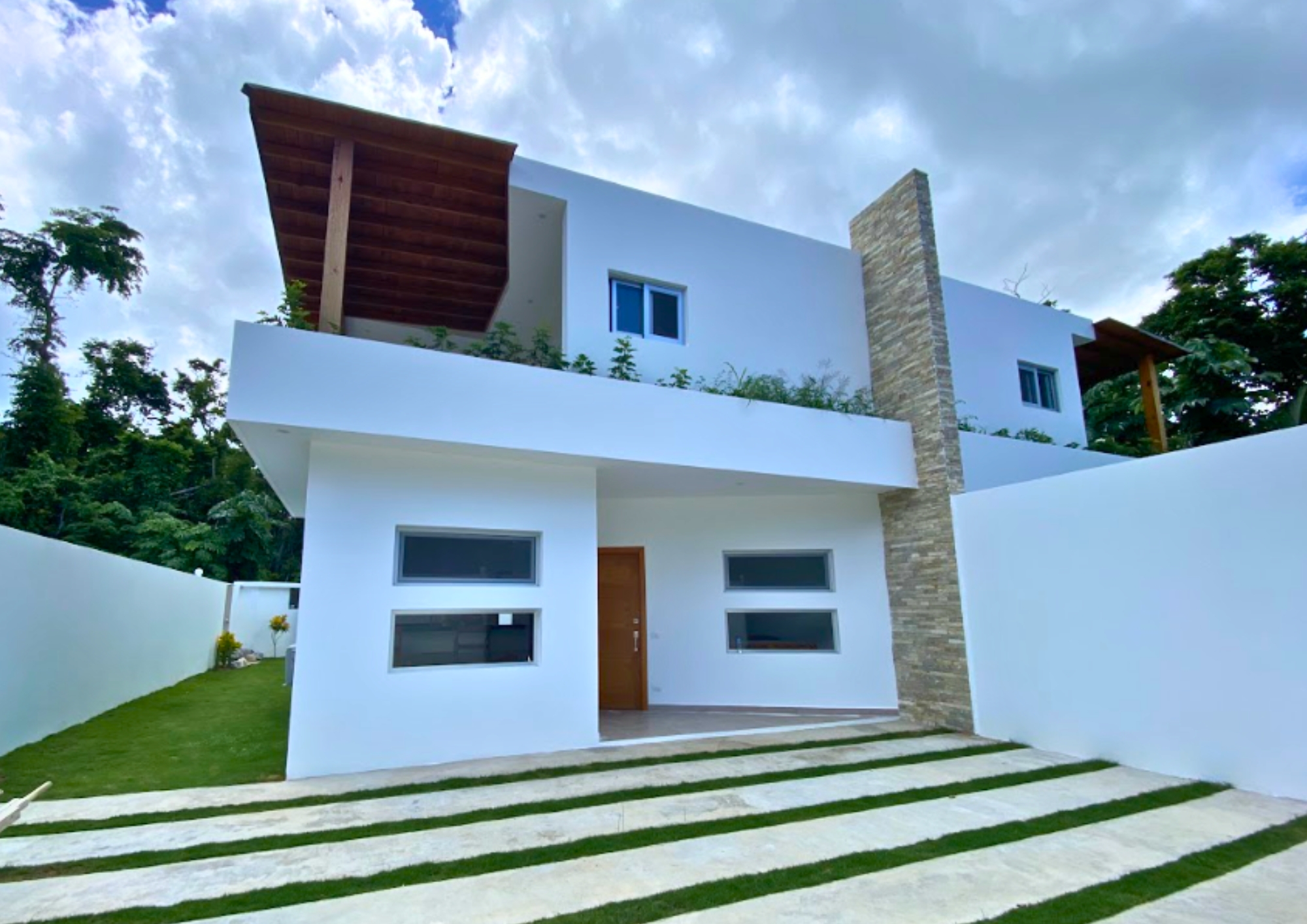 Villa familiar de 2 dormitorios de nueva construcción con bungalow independiente cerca de la playa Las Ballenas