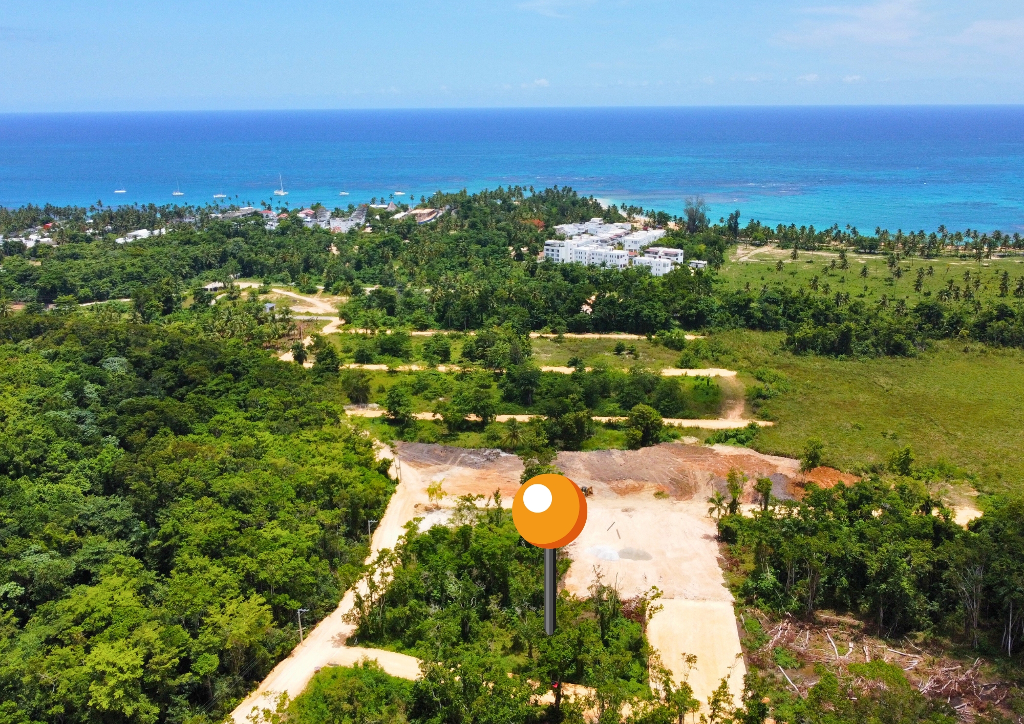 Amplio solar en venta en un nuevo barrio en desarrollo cerca de Playa Punta Poppy